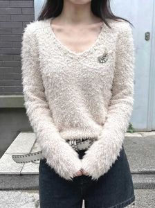 Cream Fuzzy V-Neck pullover 🐚🪽