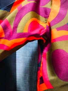Colourful Retro-print Ladies Top