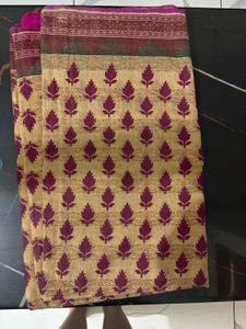 Elegant Golden Beige &amp; Maroon Floral Printed Saree