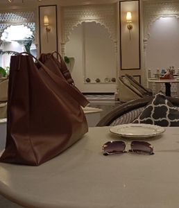 Minimalist Brown Shoulder Bag for college