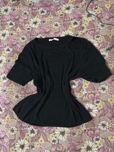 Black Keyhole Dolman Sleeve Top