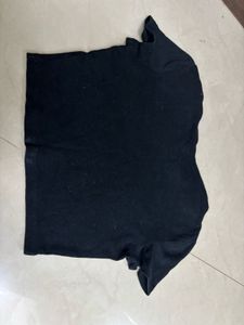 Basic Black Cropped T-Shirt
