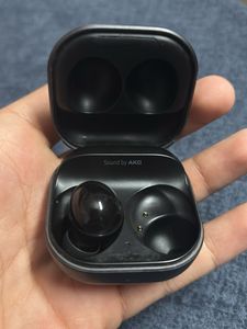 SAMSUNG Wireless Earbuds with Charging Case