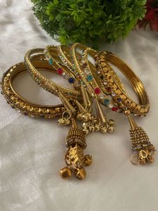 Vintage golden Bangle set