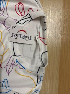 white colored line top