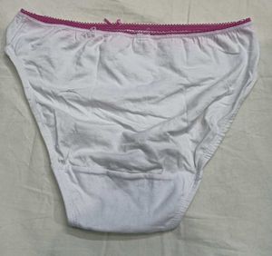 White 💛Cotton Briefs with Floral Detail