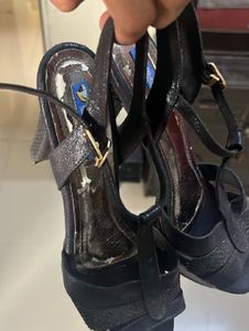Stylish Black Platform Heels EU 36
