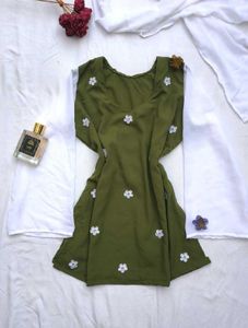Olive floral corset kurti with scarf 🫶🏻