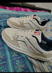 Red Tape Classic Beige Sneakers