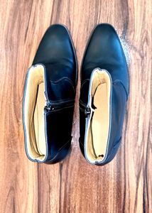 Pure Leather Grain Chelsea Zipper Boots For Men
