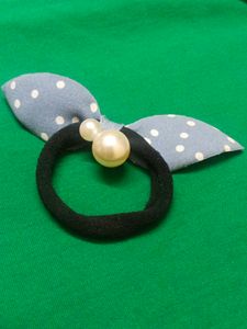 Set of hair clips plus bands with bow and crystals