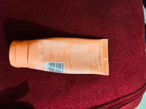 Foxtale Super Glow Face Wash