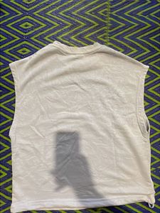 girls sleeveless sporty lose t-shirts | size small
