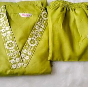 Elegant Green Kurta Pant Set