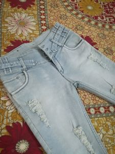 Trendy Rugged Jeans For Women