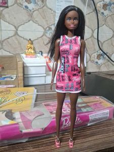 Barbie Doll - Fashionable Playtime Fun