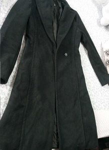 Chic Black Wool Blend Coat