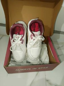Stylish White &amp; Maroon Sneakers