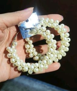 Round Hoop Earrings And ME-ON Oil Controller