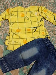 Cute Yellow Top &amp; Denim Jeans Set