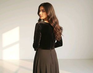 Elegant Black Maxi Dress