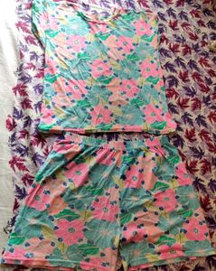 Colorful Floral Pajama Set Fixed price