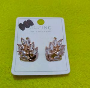 Xuping Brand Ear Studs With Ad Stone