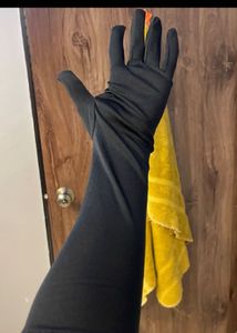 Elegant Black Gloves