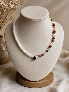 Chic Pearl and Amber Beaded Necklace