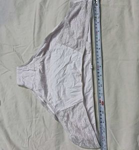 ⚛️ Comfortable Lace Trim Briefs