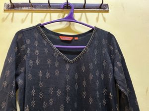 Rangriti Woollen Kurta Size M