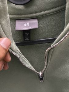H&amp;M Relaxed Fit Zip-top sweatshirt