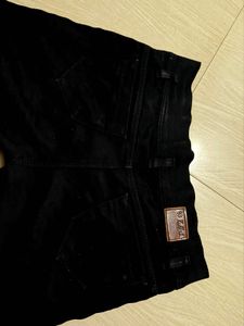 Stylish Black Jeans