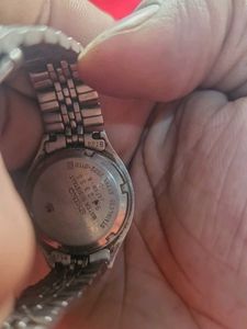 Seiko Quartz Women's Watch need service
