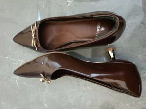 Women's Brown Patent Bow heel