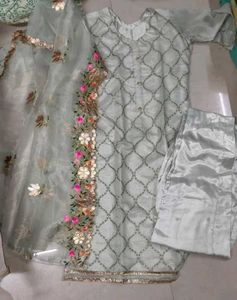 Elegant Embroidered Kurta Set with Dupatta