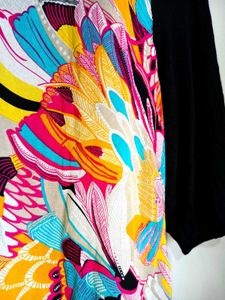 Vibrant Abstract Print Top Size M-L 38"-40"