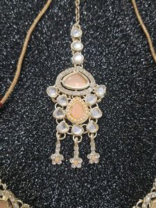 New Peach &amp; Crystal Necklace Set with Mangtika