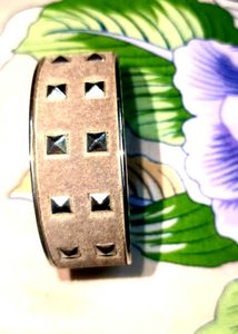 Shimmering beautiful bracelet for women girls ...