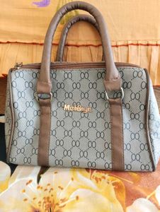 Stylish Designer Handbag of" Mei&ge"
