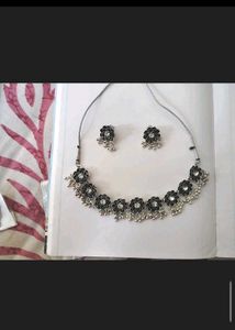 13.Elegant Black Flower Necklace &amp; Earrings Set