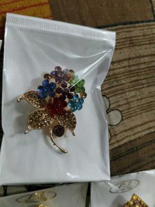 saree pins brooches
