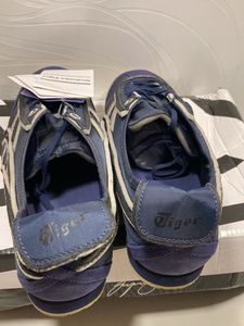 Onitsuka Tiger Navy Sneakers