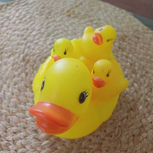 3 Sets Of Bath Toys (20 Pieces+ 1 Angry Bird Fr