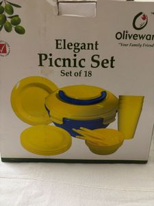 🆕Oliveware Elegant Picnic Set of 18