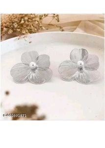 Floral Pearl Stud Earrings