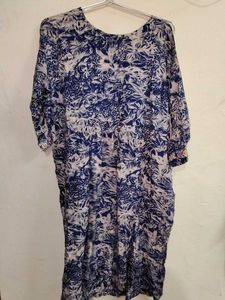 Embroidered Blue &amp; White Kurta