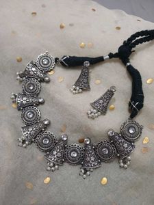 Brass Silverlookalike Necklace with Earrings