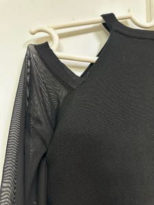 Chic Cold Shoulder Top
