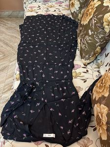 Chic Floral Print Black Dress